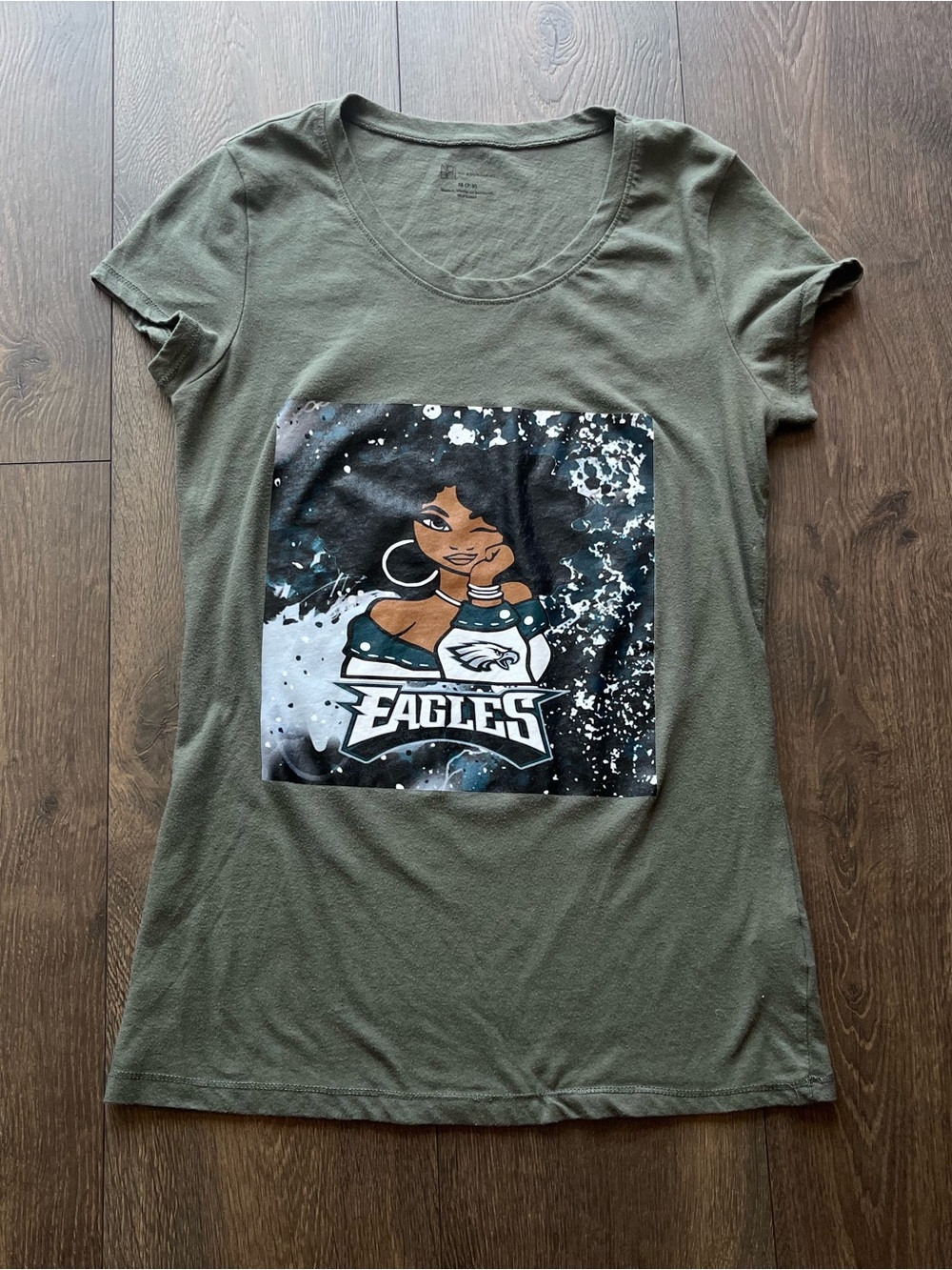 No Boundaries Eagles Graphic Short Sleeve Tee